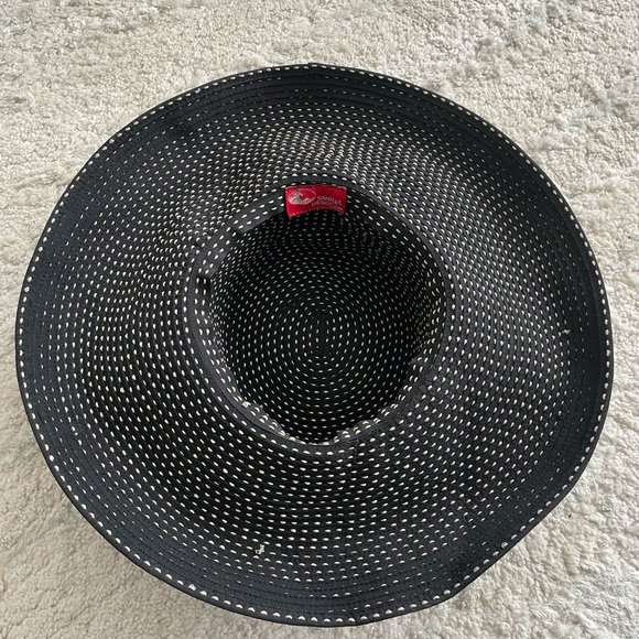 🛒 LAST CALL‼️ The Glam Floppy Hat - Picture 4 of 4